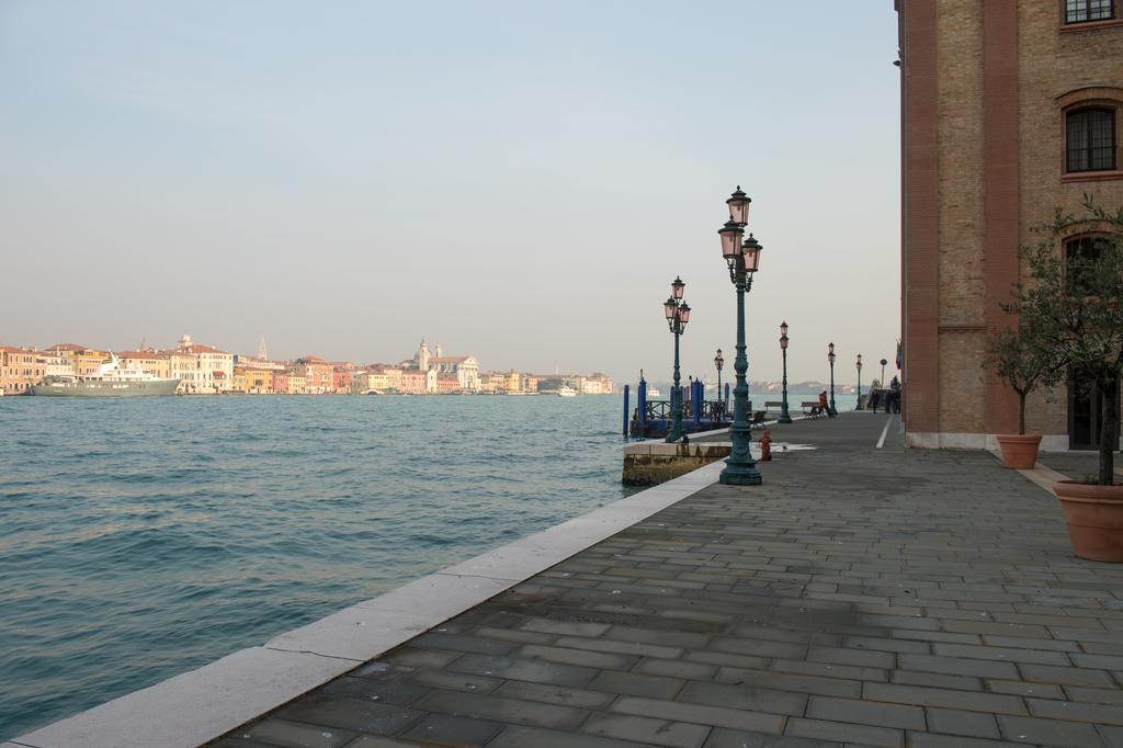 Residenza Giudecca Molino Stucky Apartment Venesia Bagian luar foto